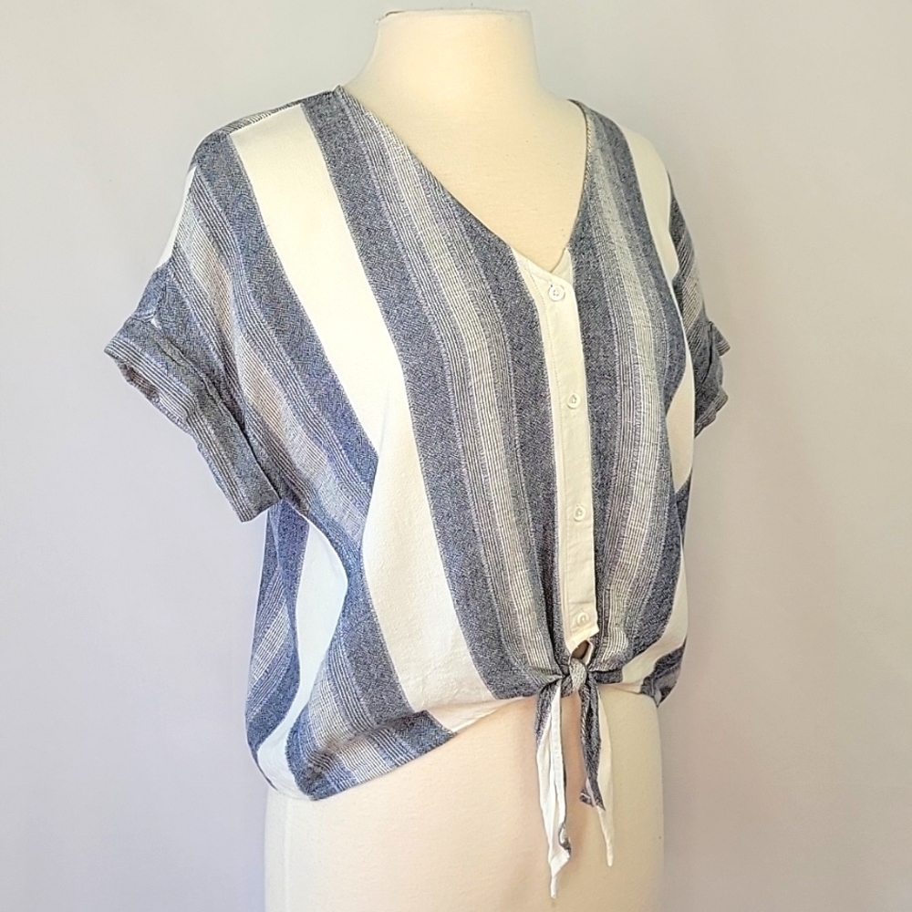 Cloth and Stone Button Up Tie Front Top Blue & White Size Medium